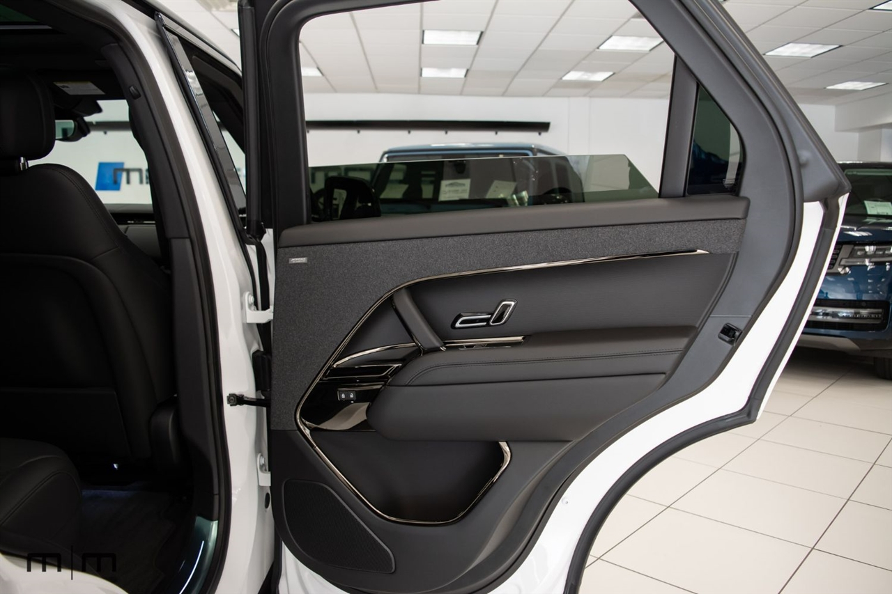 Land Rover Range Rover Sport  2025