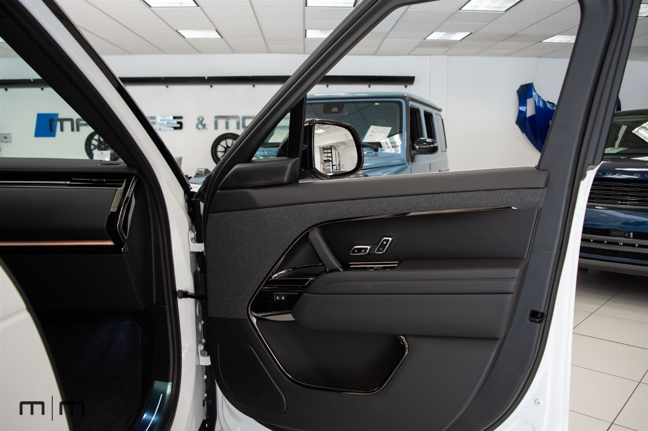 Land Rover Range Rover Sport  2025