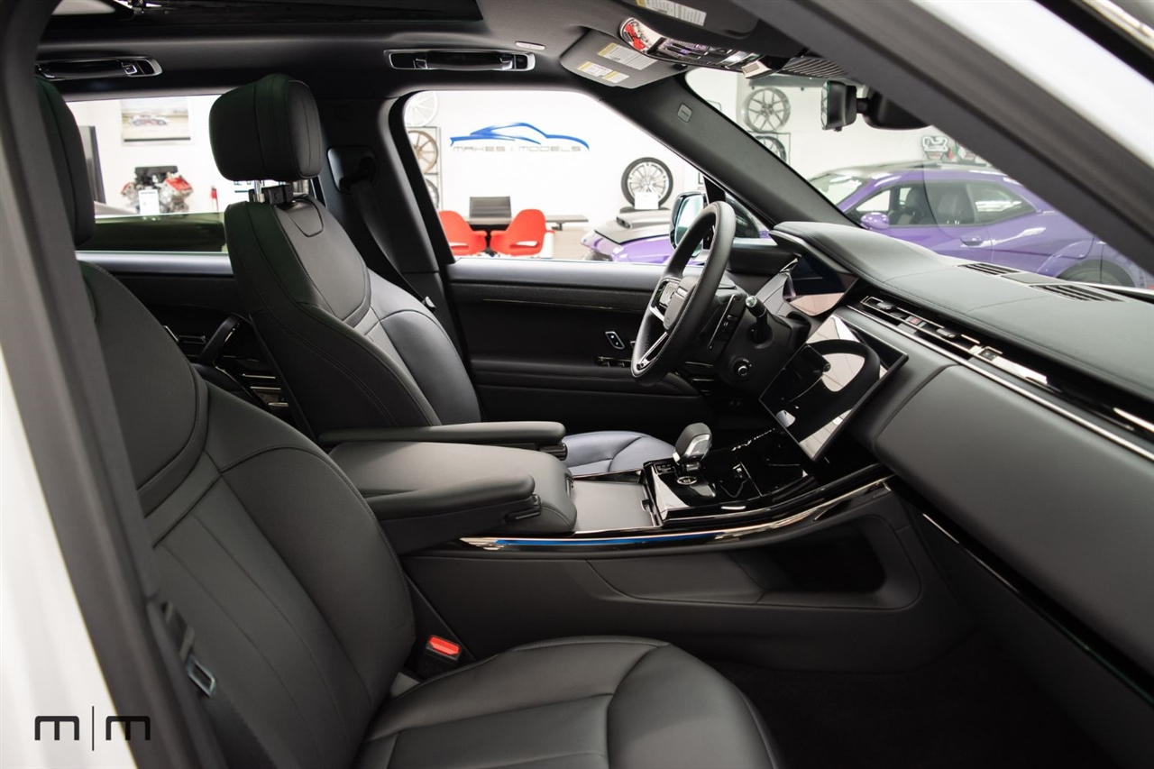 Land Rover Range Rover Sport  2025