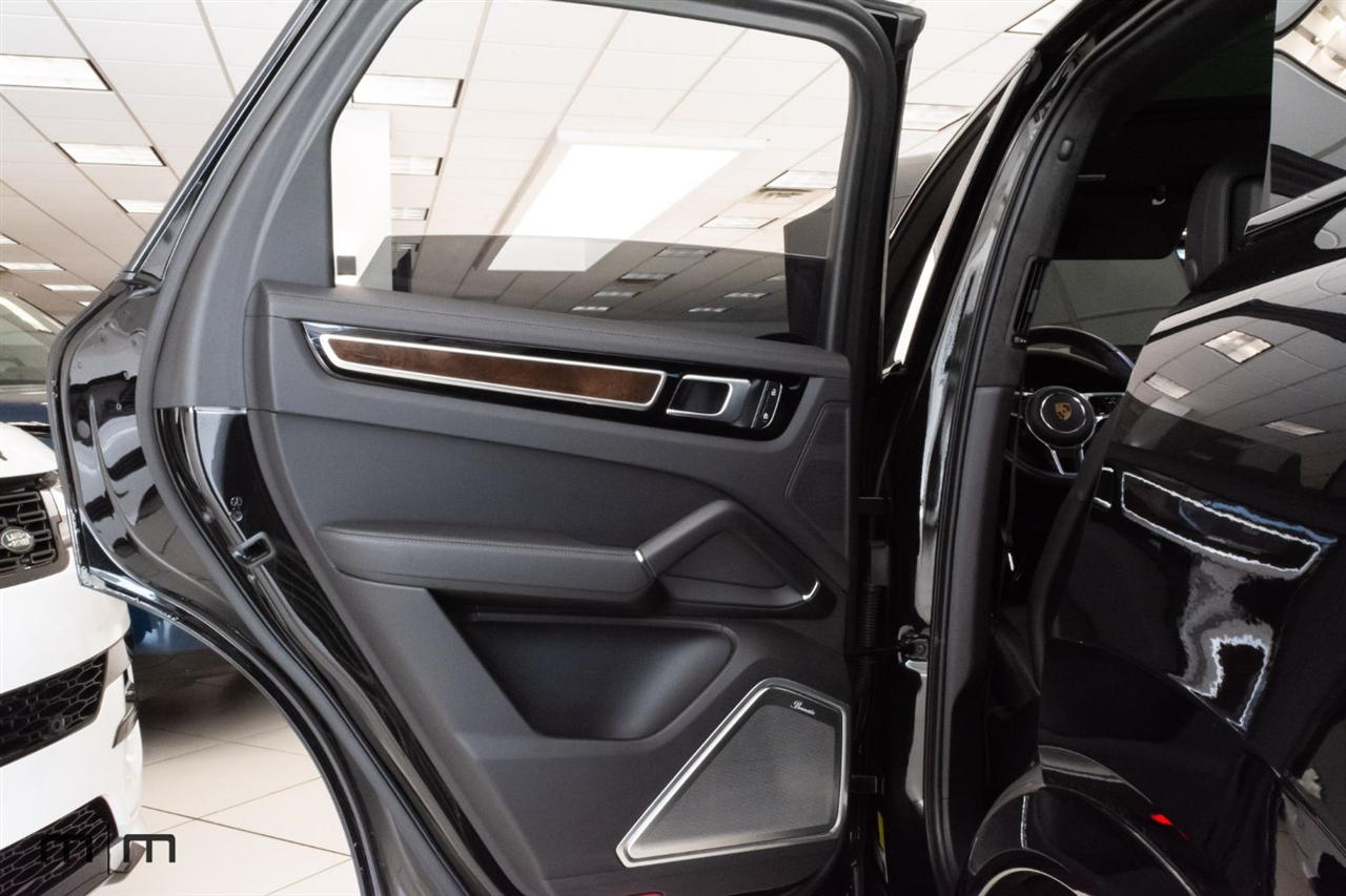 Porsche Cayenne  2023
