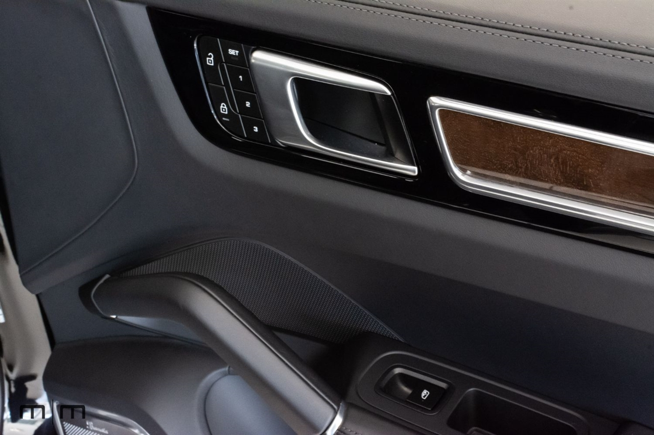 Porsche Cayenne  2023