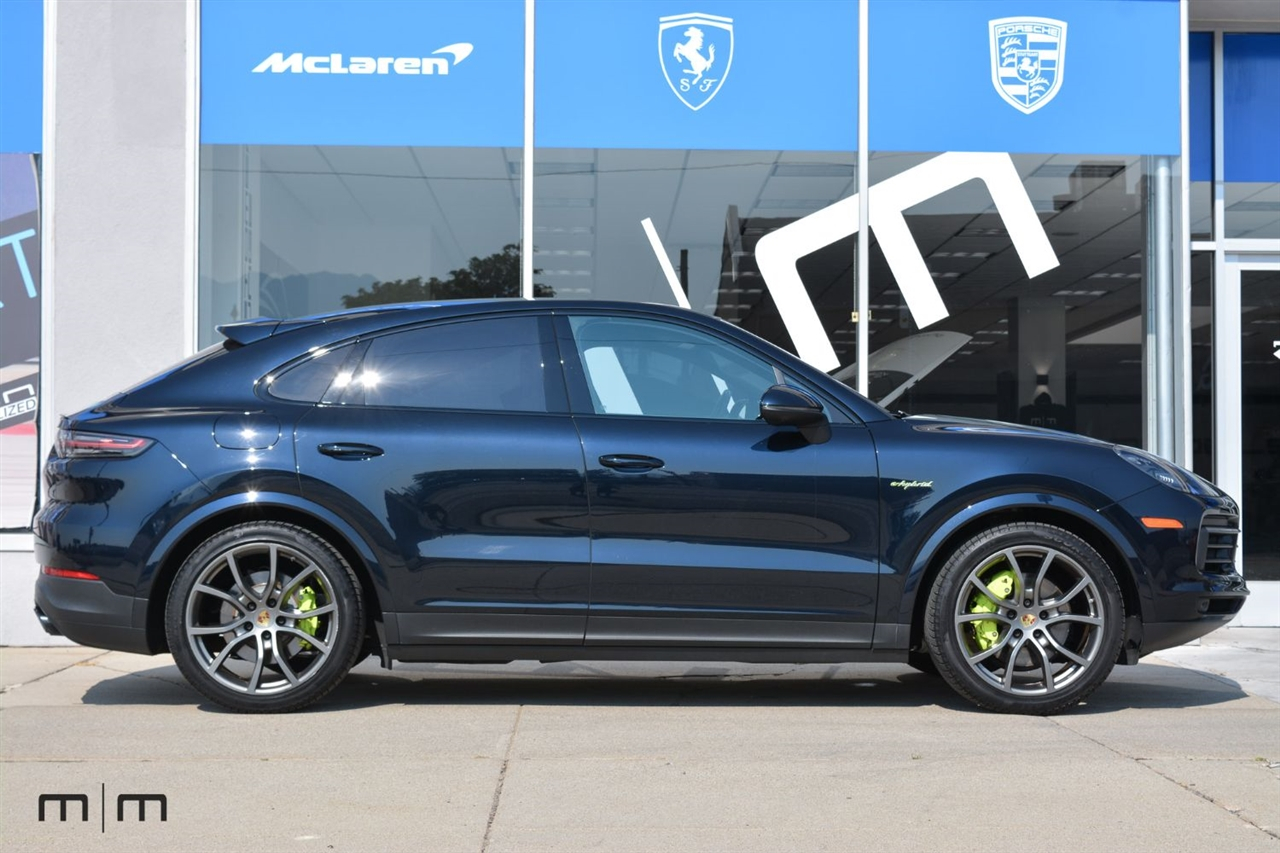 Porsche Cayenne  2022