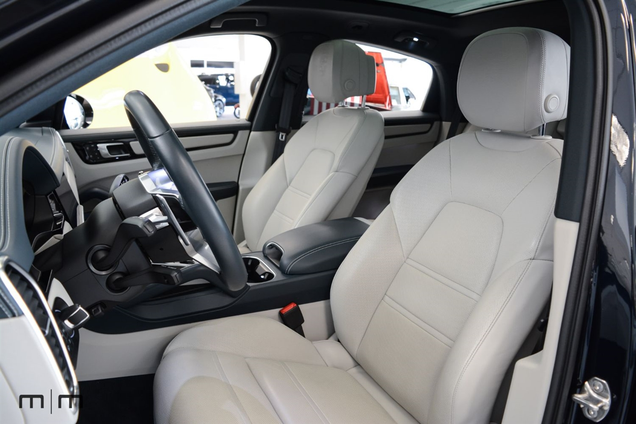 Porsche Cayenne  2022