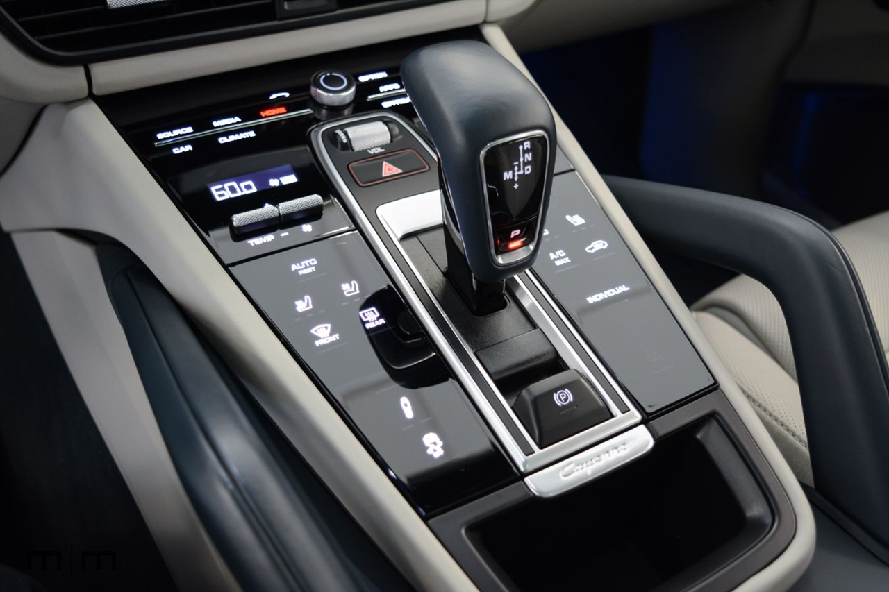 Porsche Cayenne  2022