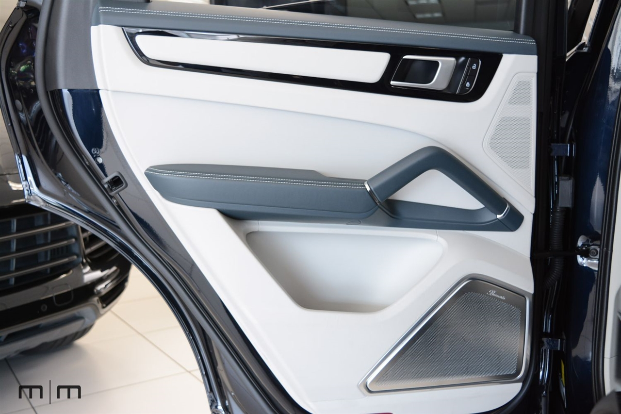 Porsche Cayenne  2022