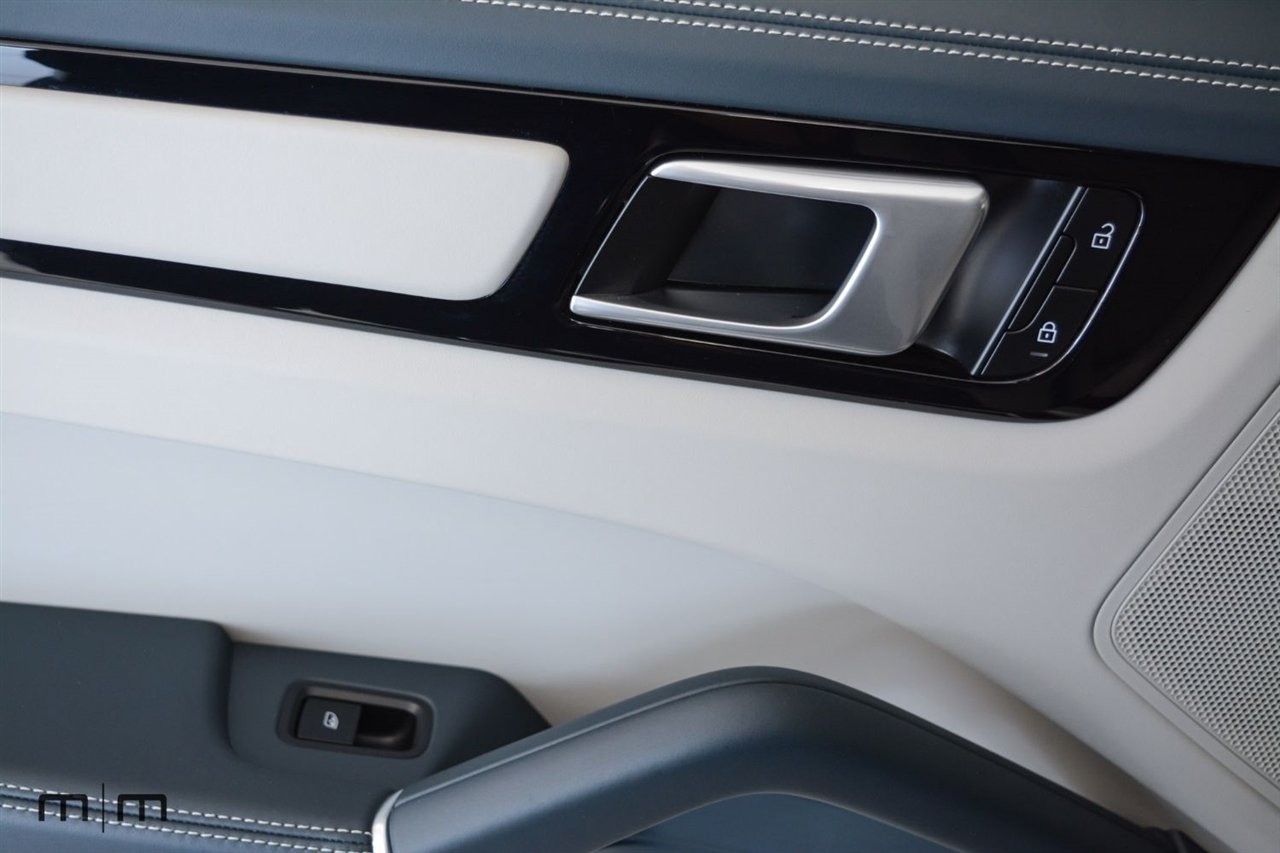 Porsche Cayenne  2022