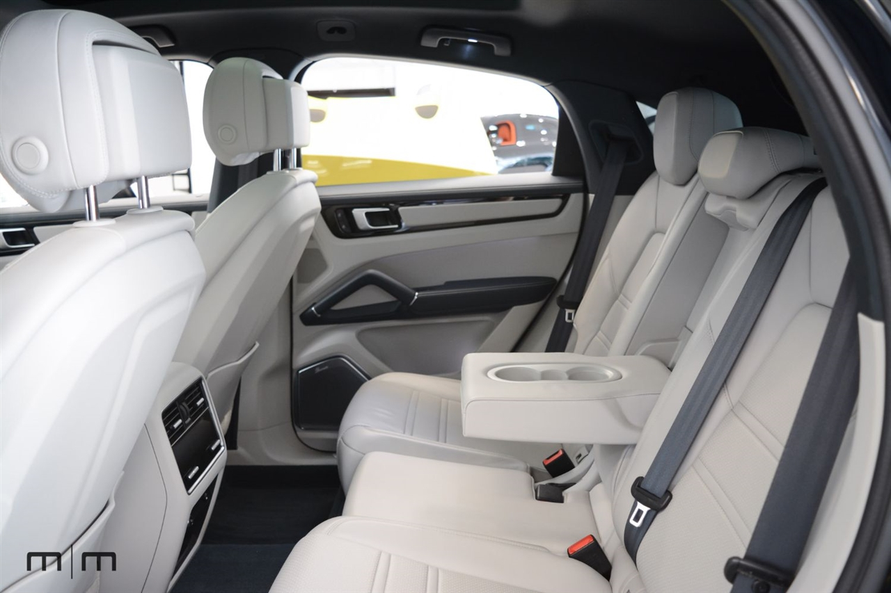 Porsche Cayenne  2022