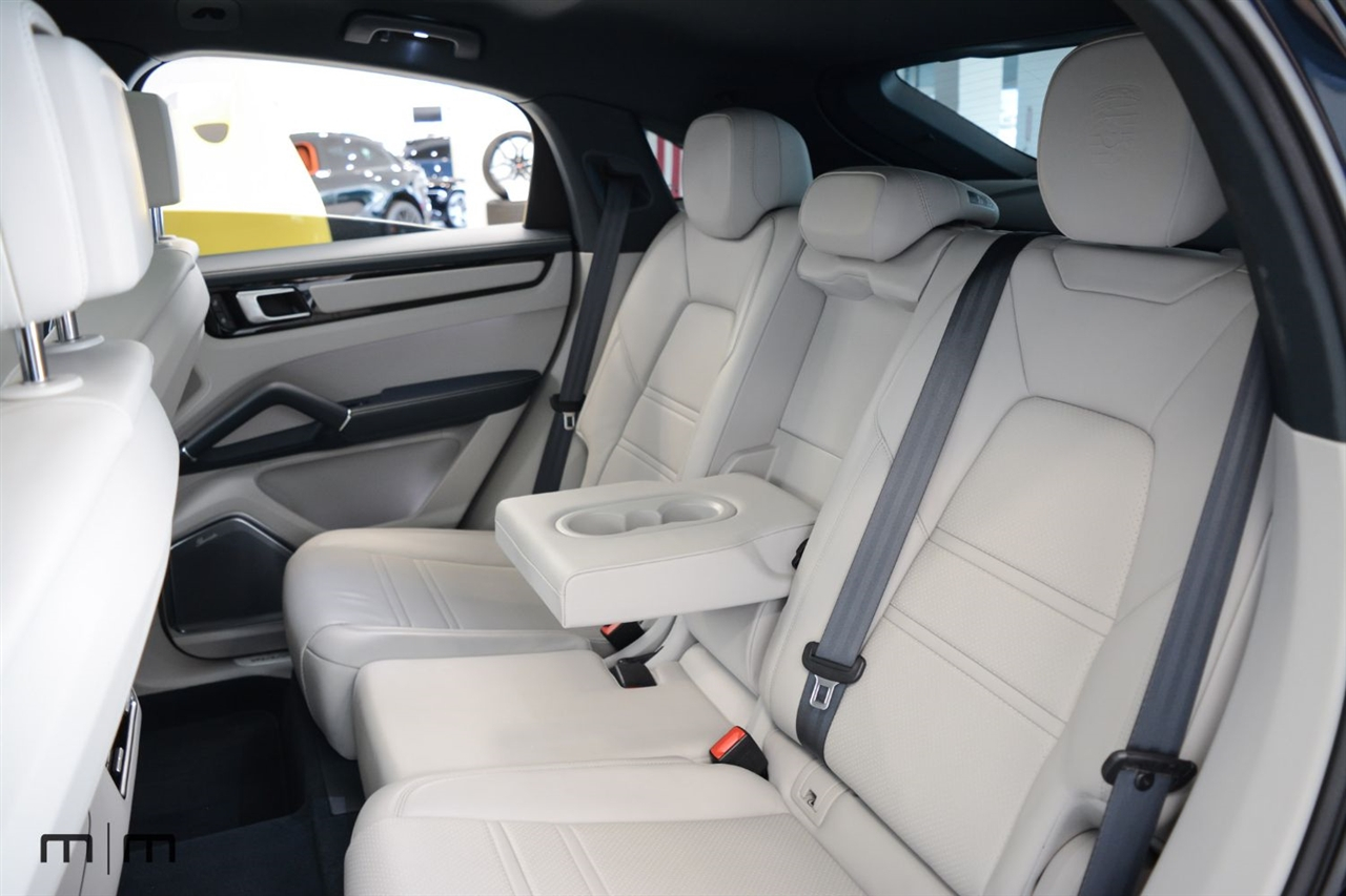 Porsche Cayenne  2022