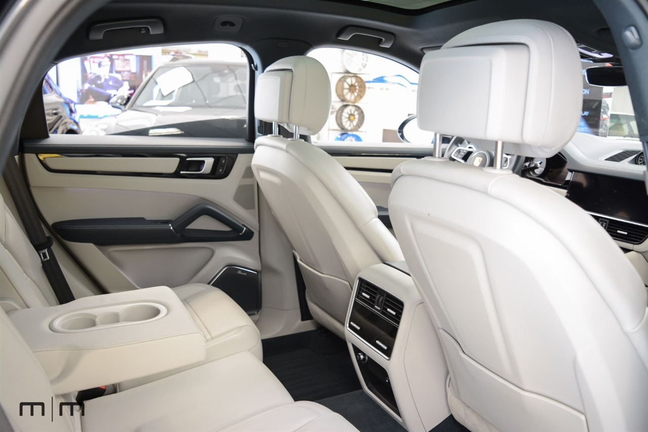 Porsche Cayenne  2022