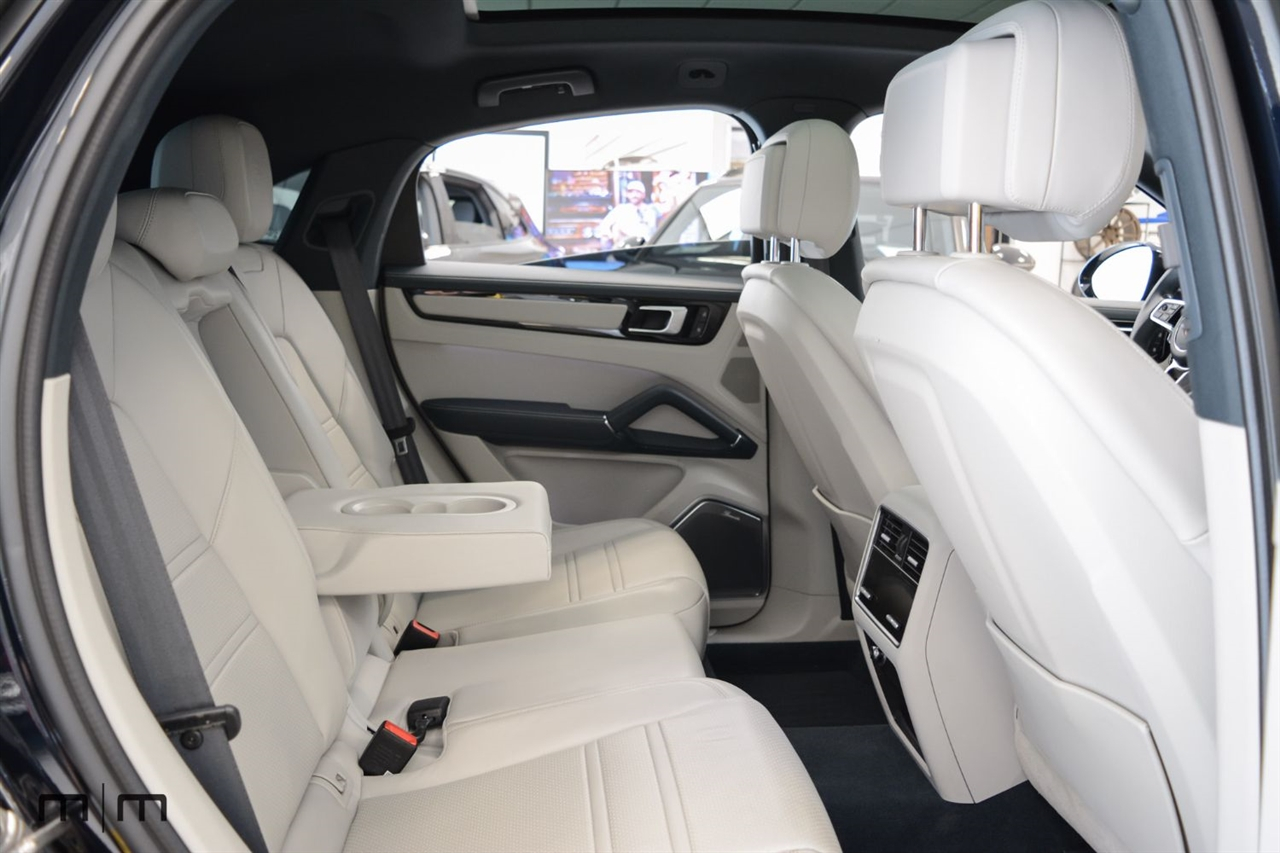 Porsche Cayenne  2022