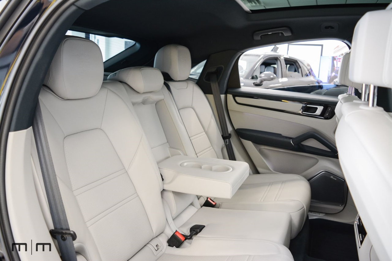 Porsche Cayenne  2022
