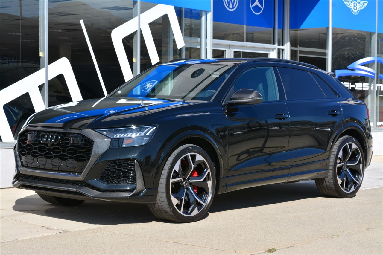 Audi RS Q8  2024