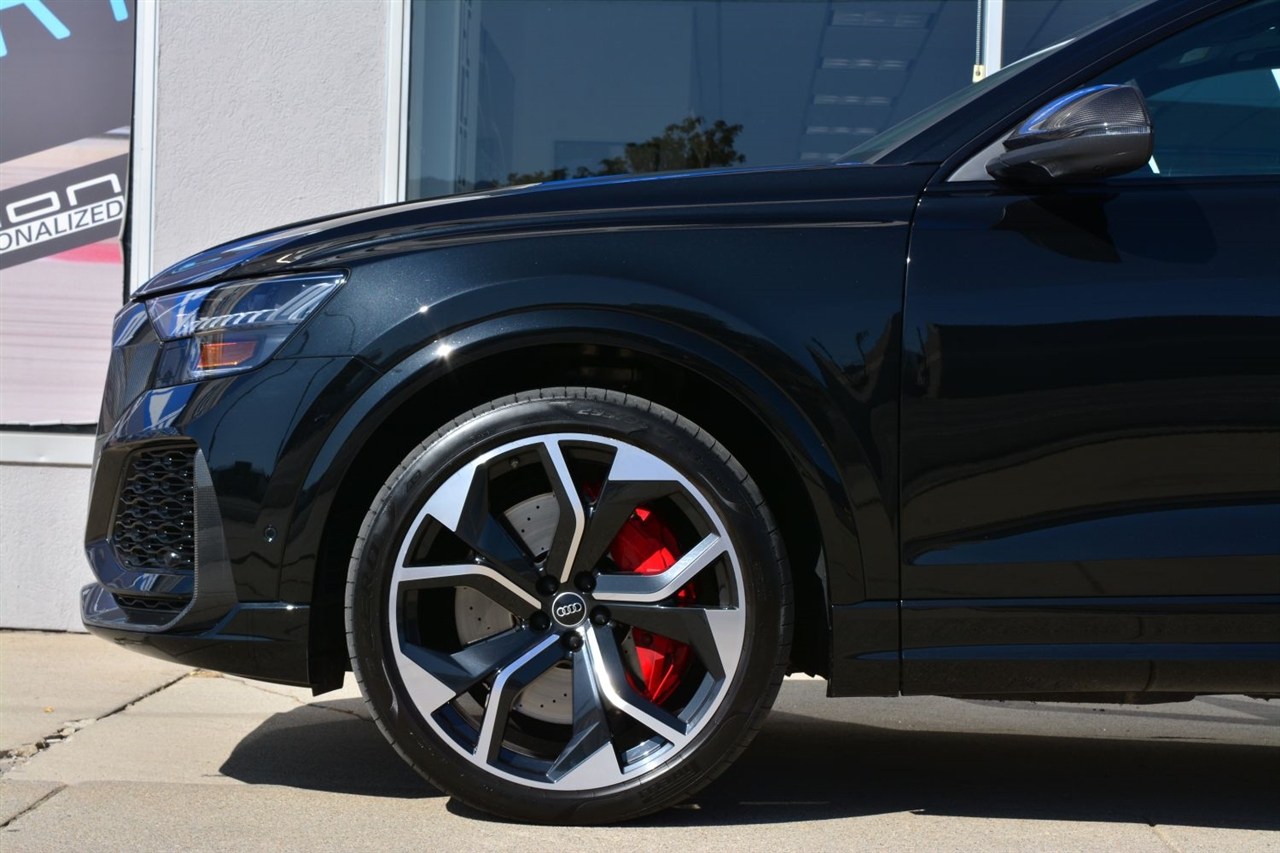 Audi RS Q8  2024