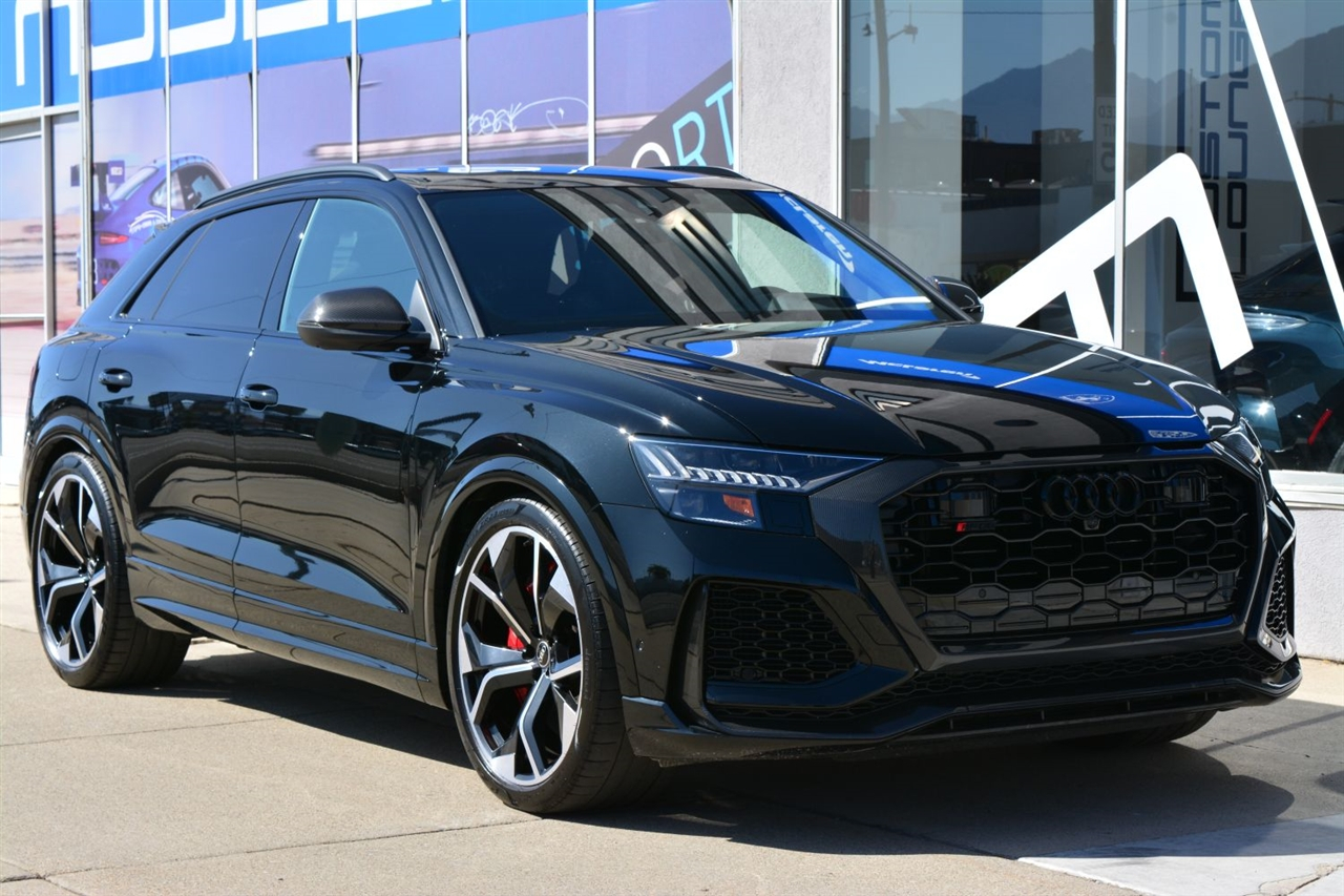 Audi RS Q8  2024