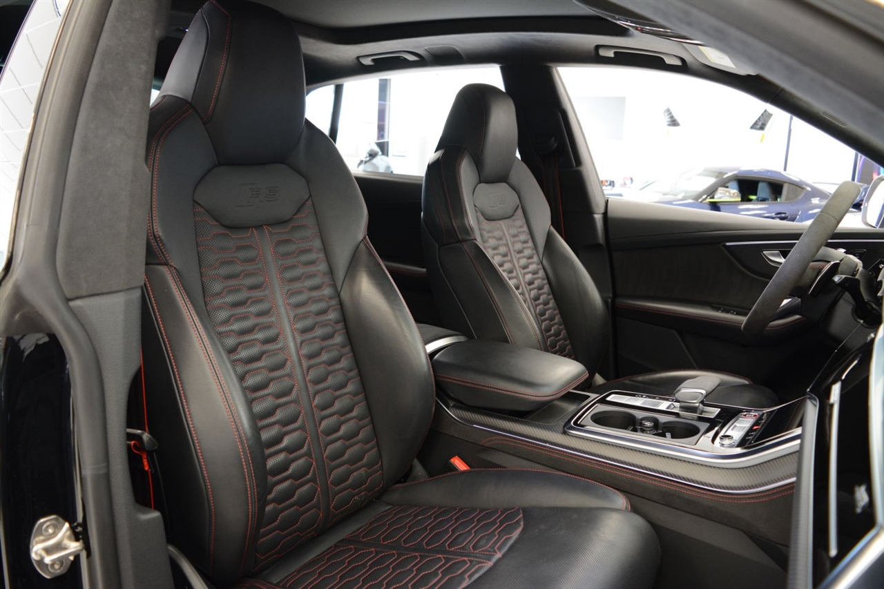 Audi RS Q8  2024