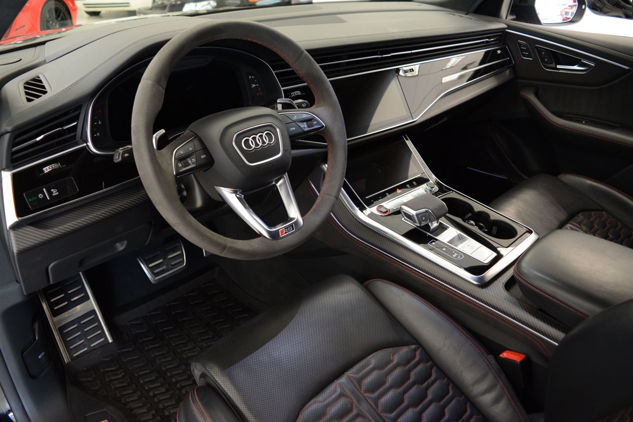 Audi RS Q8  2024