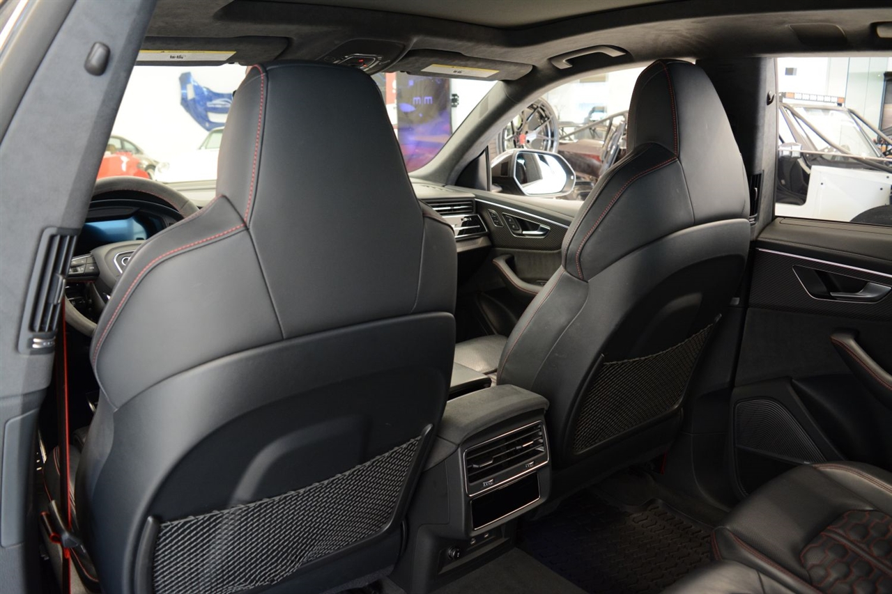 Audi RS Q8  2024