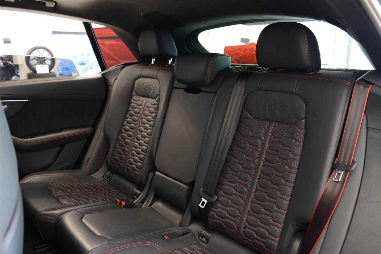 Audi RS Q8  2024