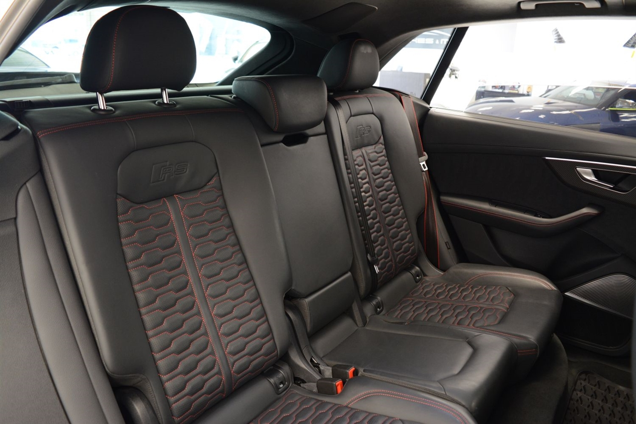Audi RS Q8  2024