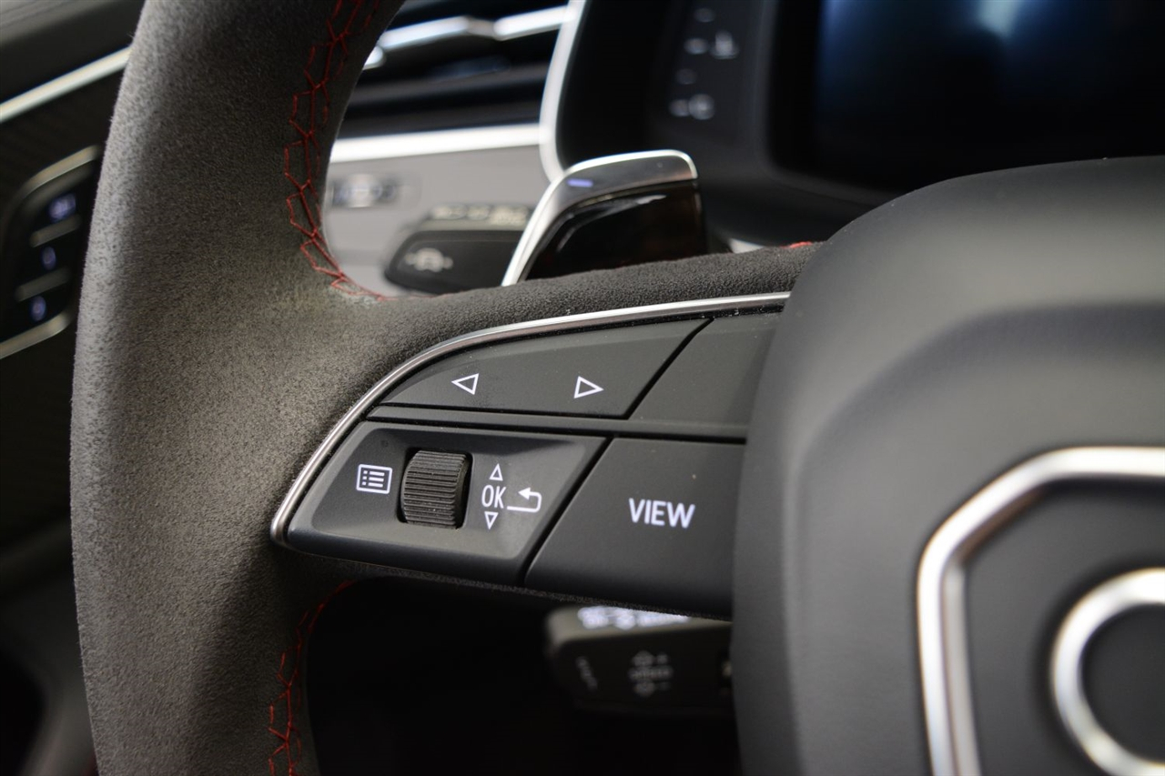 Audi RS Q8  2024