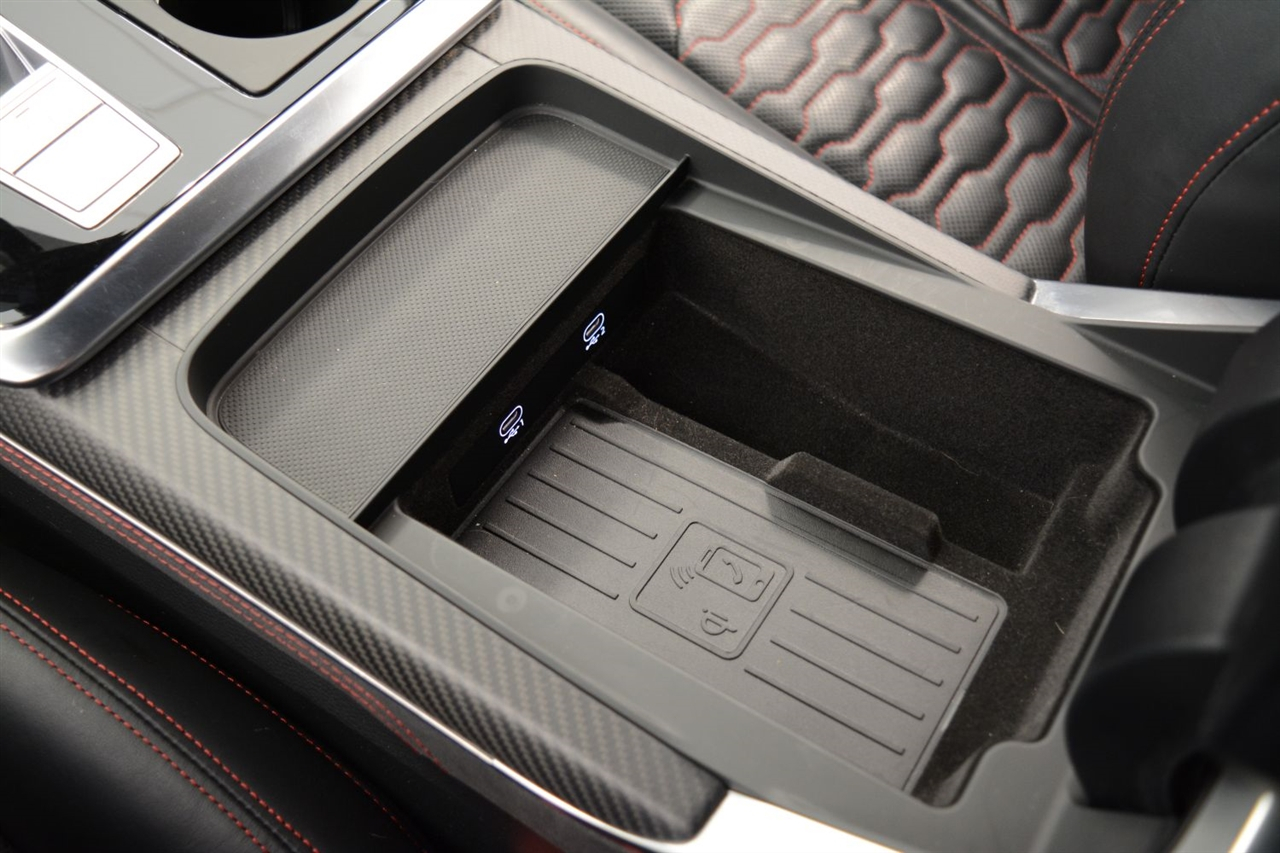 Audi RS Q8  2024