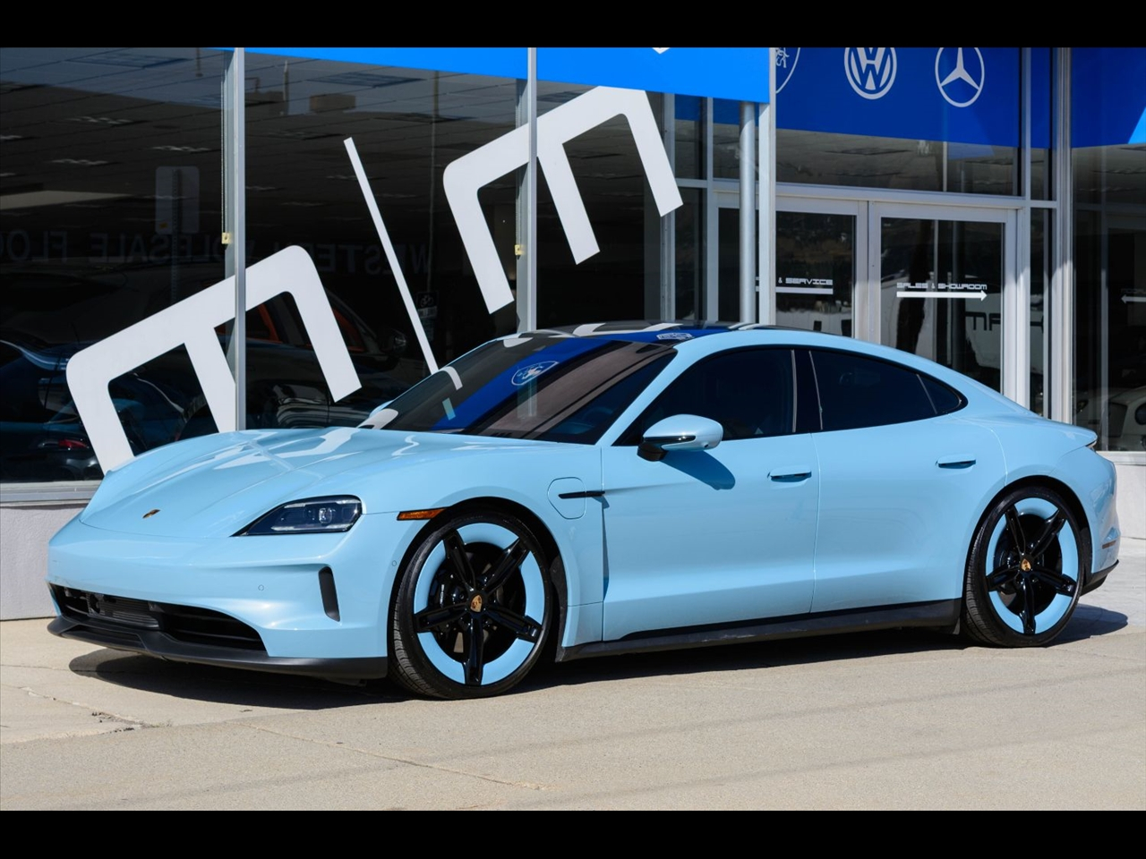 Porsche Taycan  2025