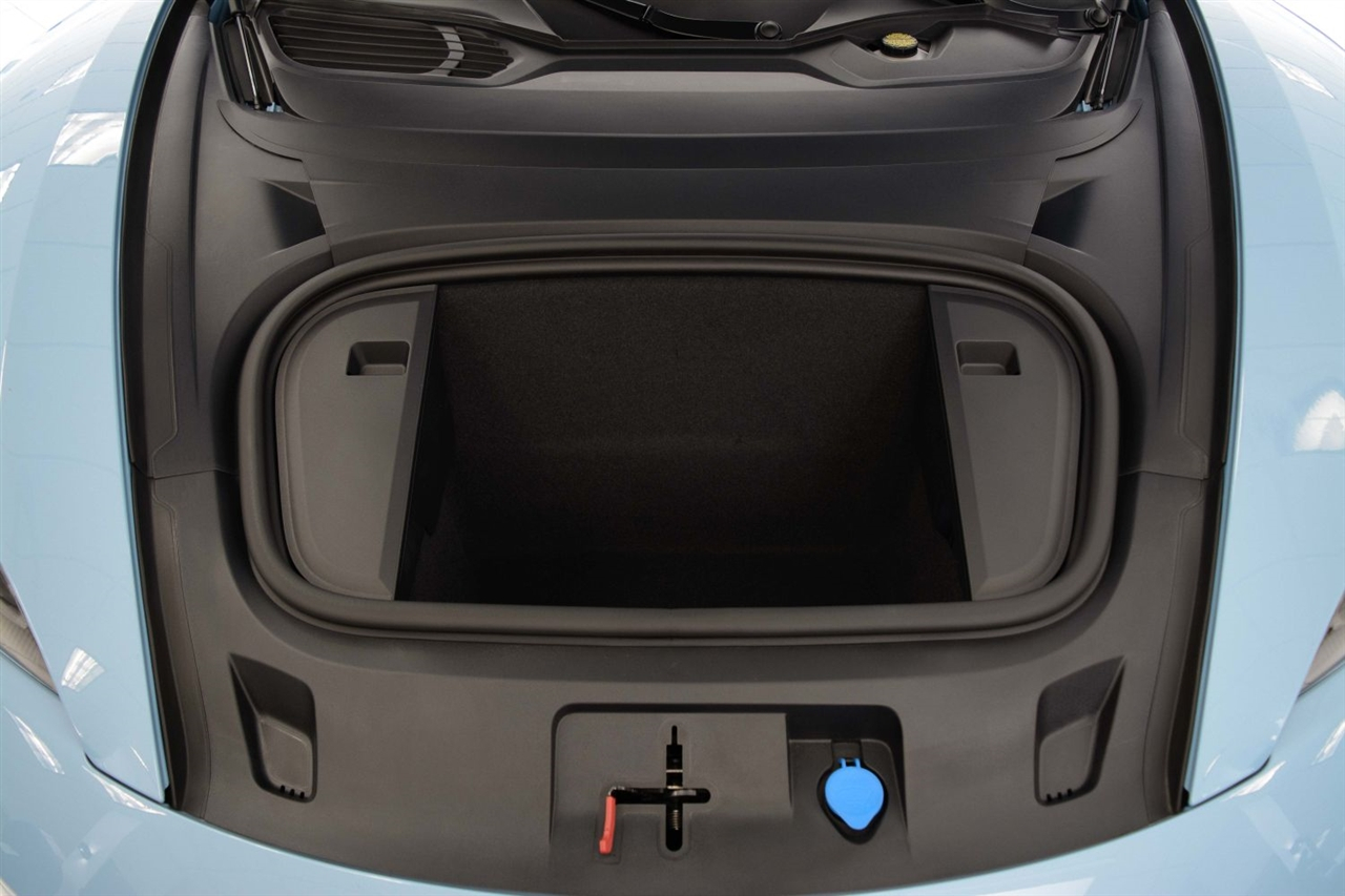 Porsche Taycan  2025