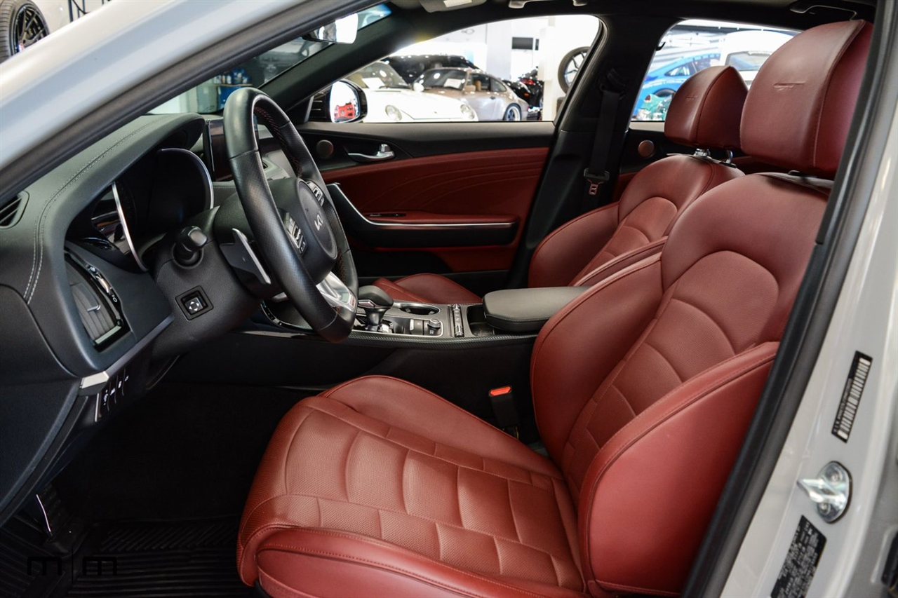 Kia Stinger  2022