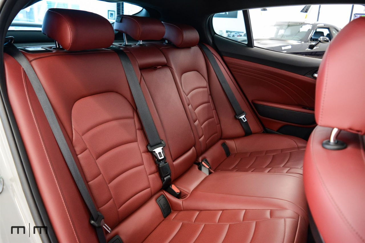 Kia Stinger  2022