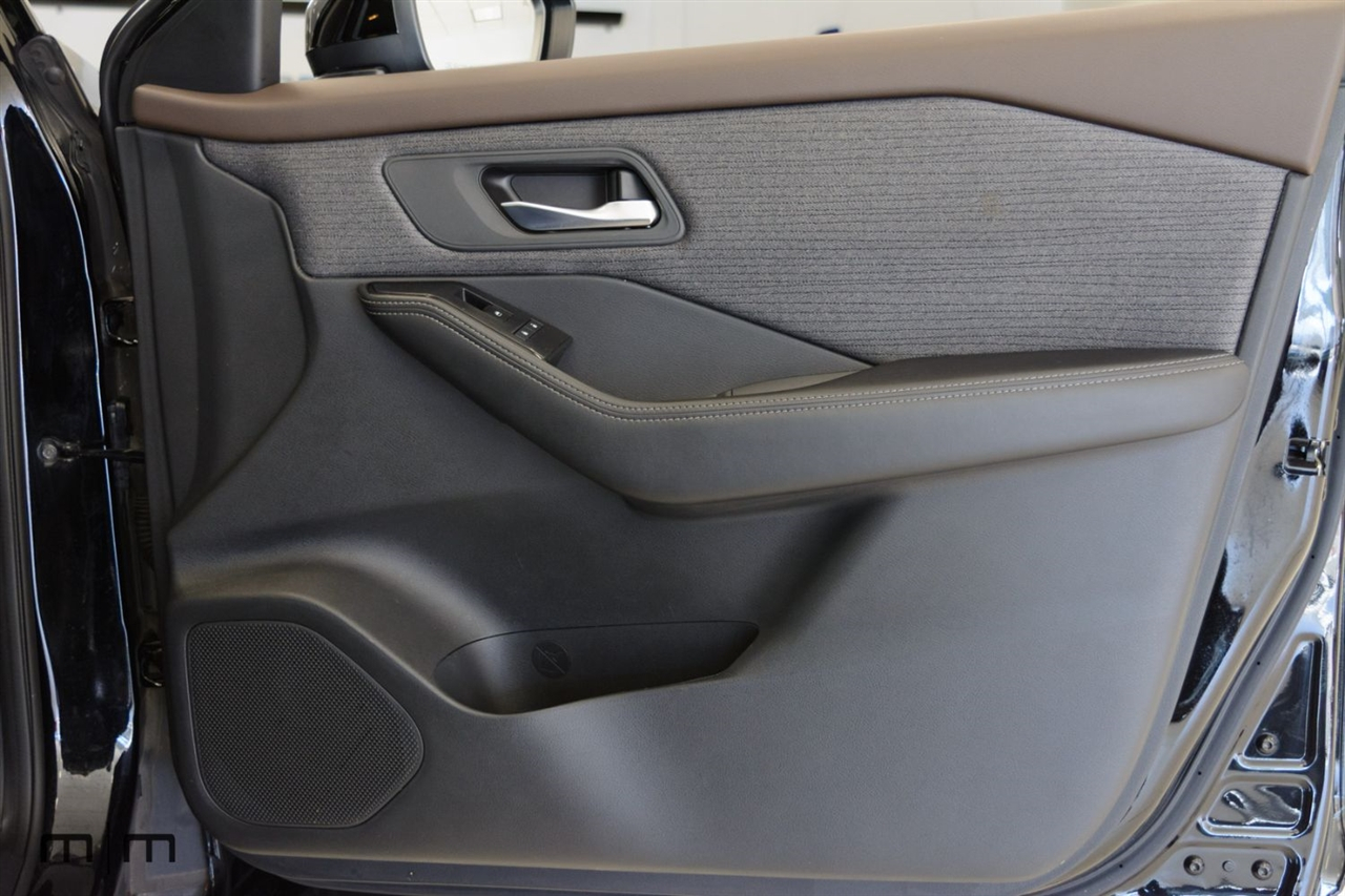 Nissan Rogue  2021