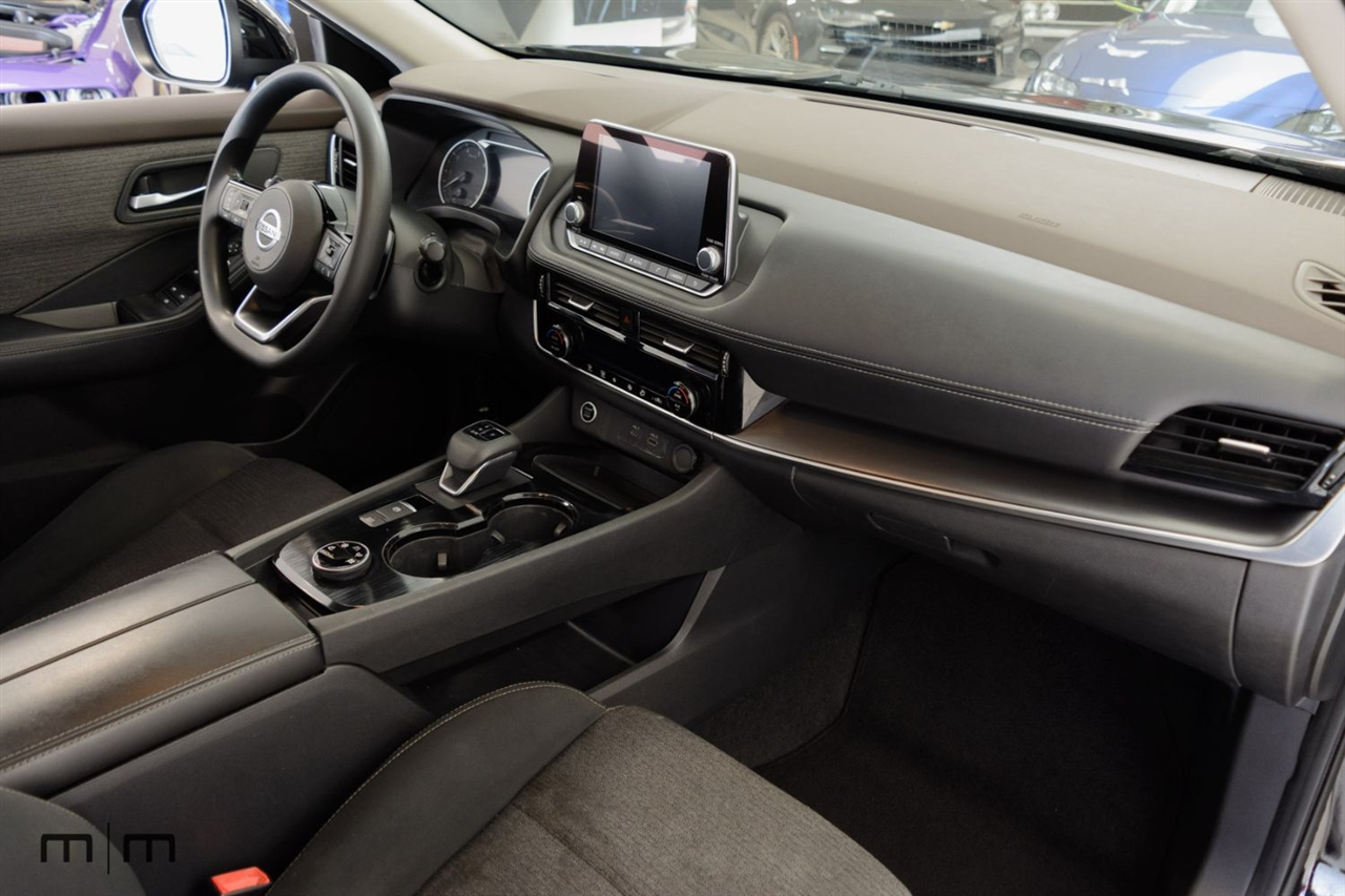 Nissan Rogue  2021