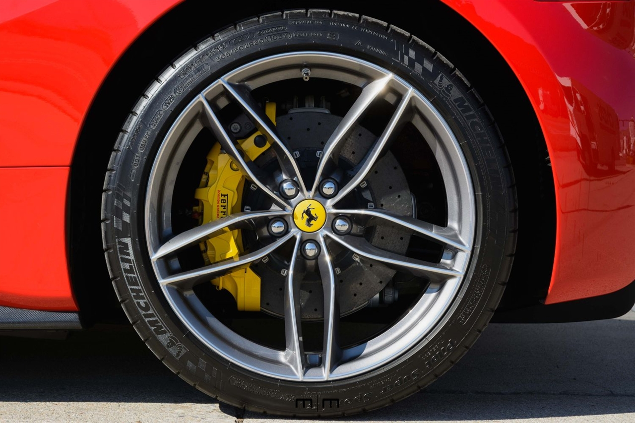 Ferrari 488  2018