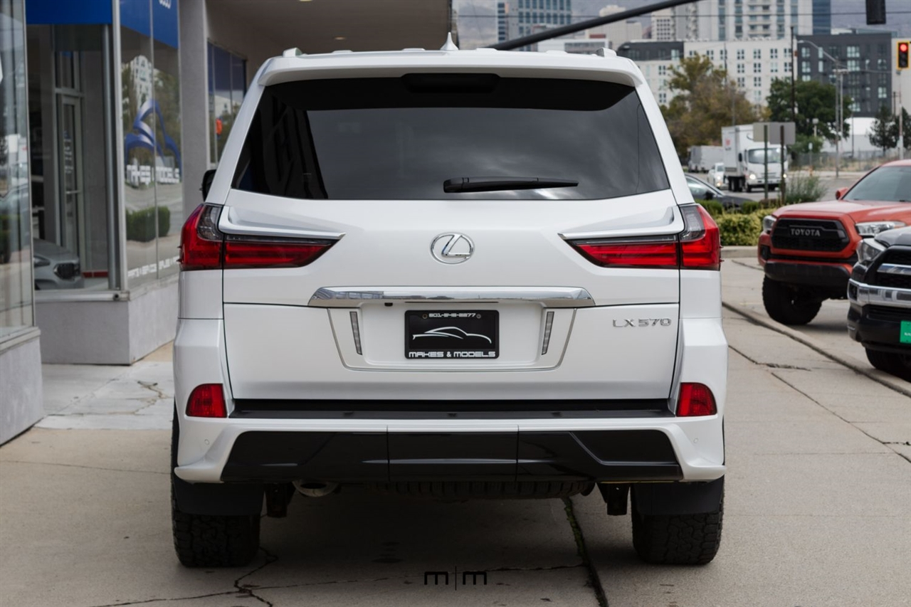 Lexus LX 570  2020