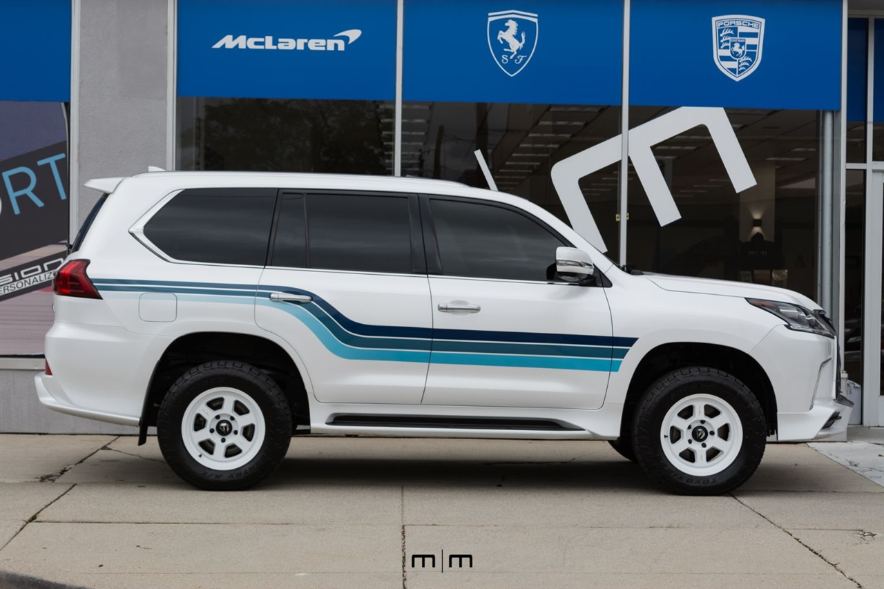 Lexus LX 570  2020
