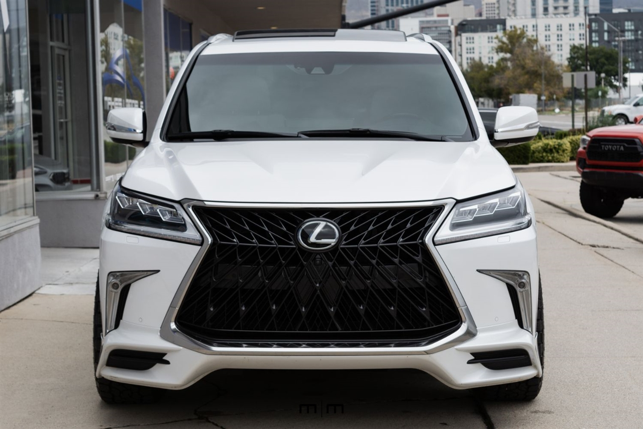 Lexus LX 570  2020