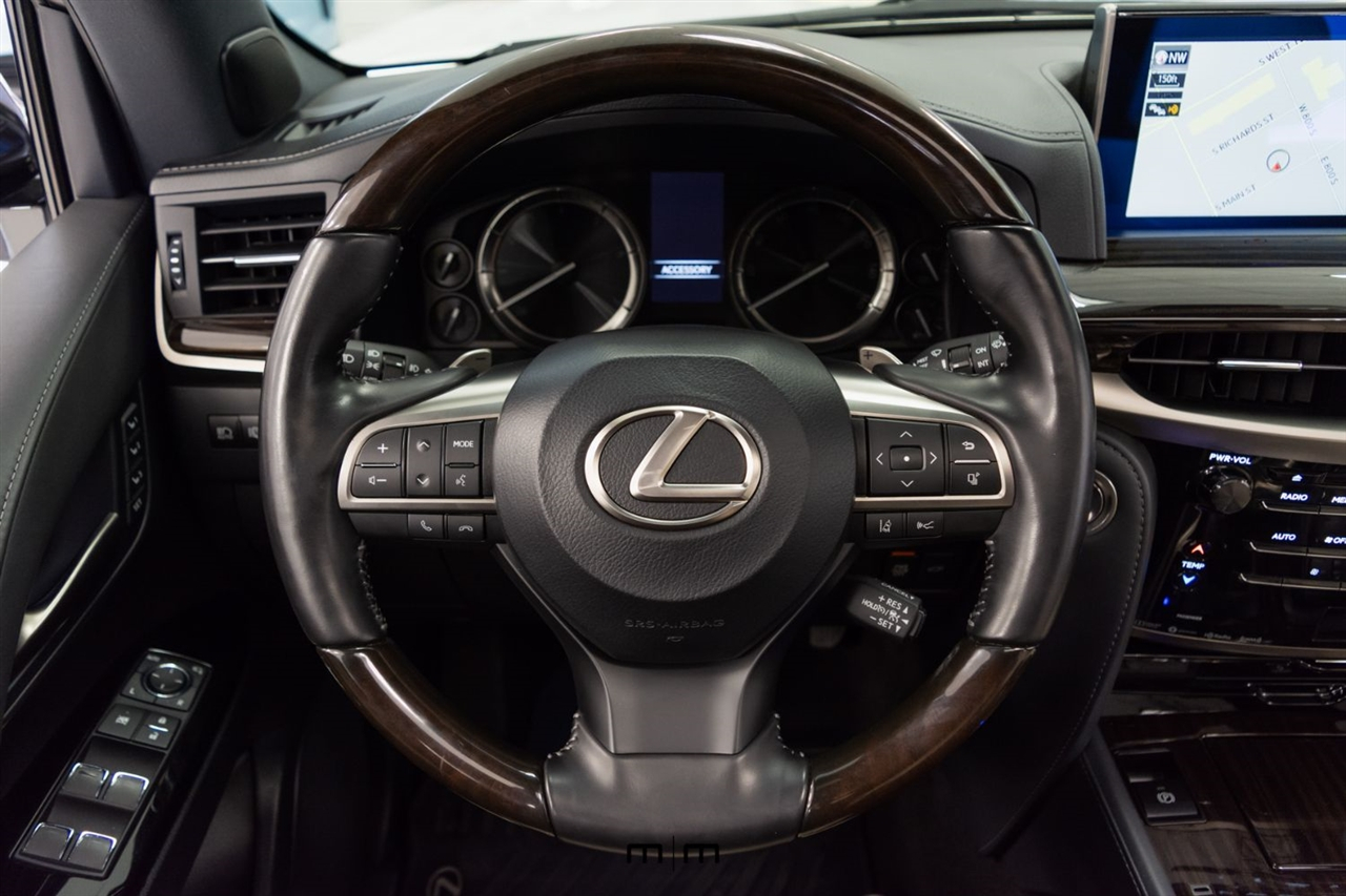 Lexus LX 570  2020