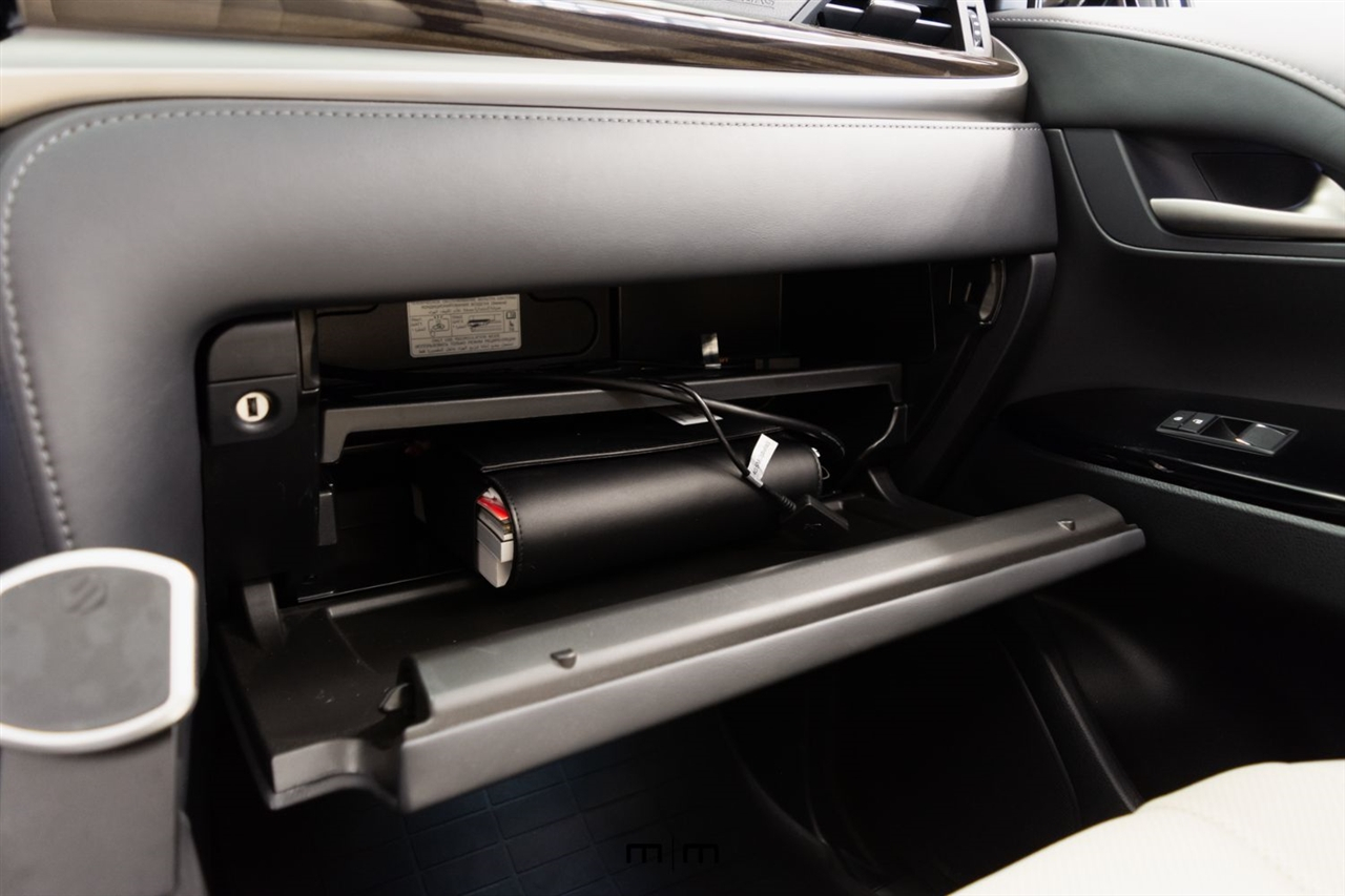 Lexus LX 570  2020