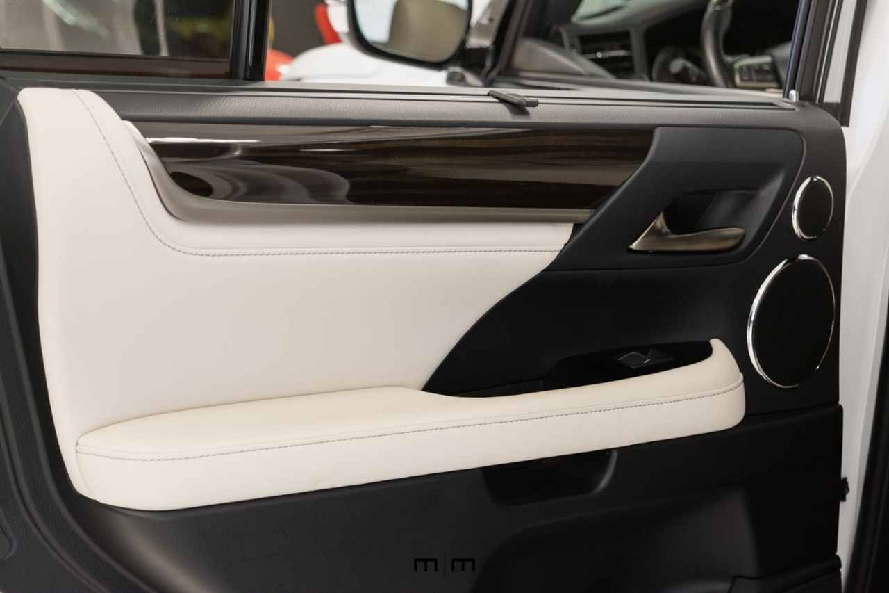 Lexus LX 570  2020