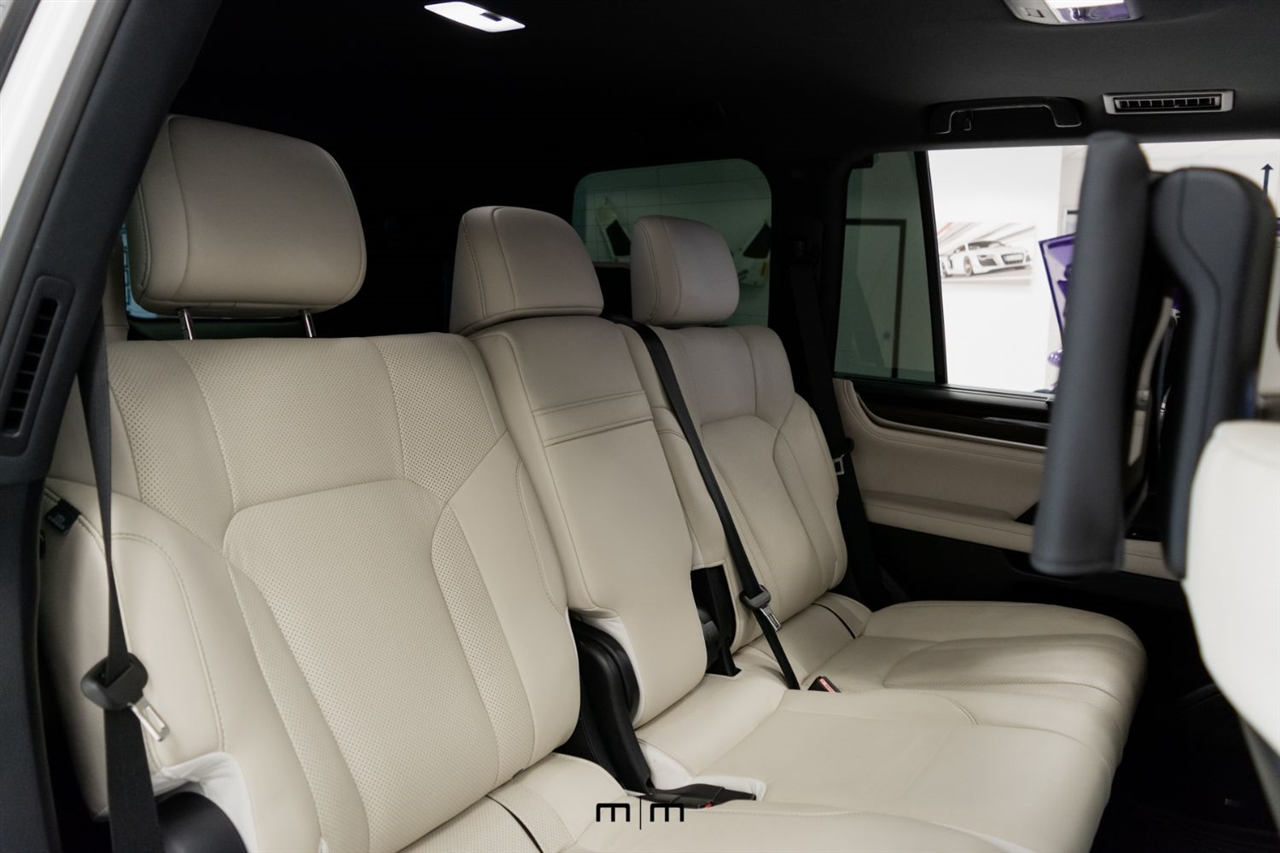 Lexus LX 570  2020