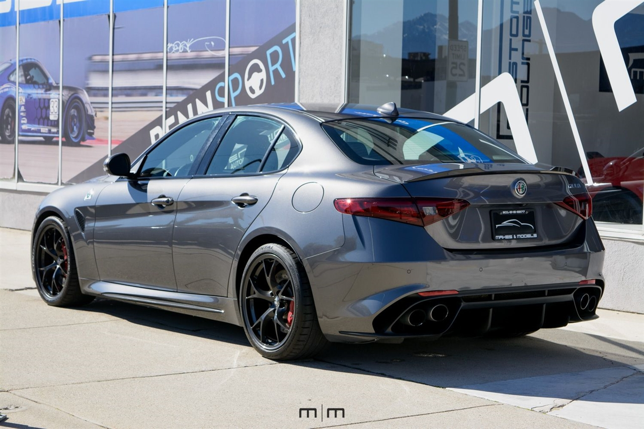 Alfa Romeo Giulia  2017