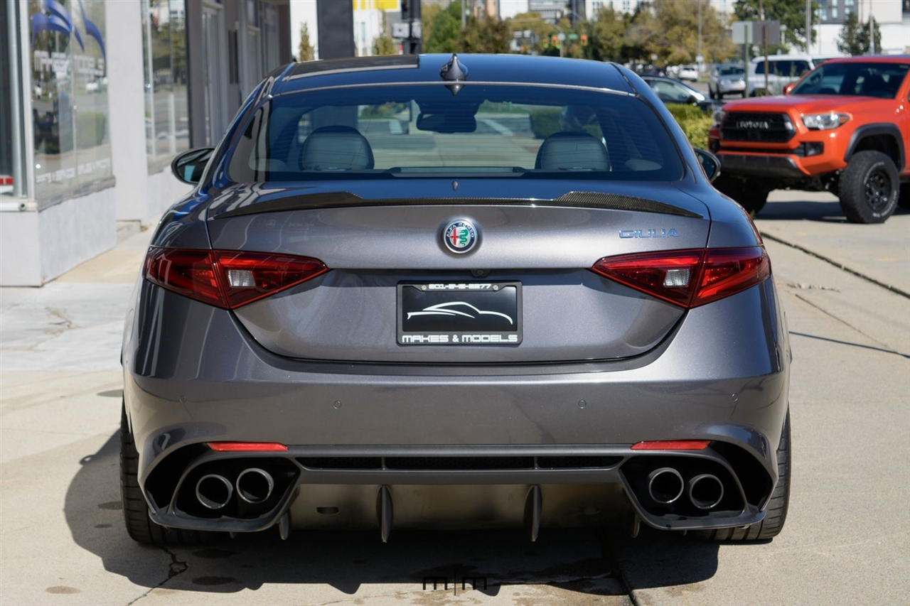 Alfa Romeo Giulia  2017