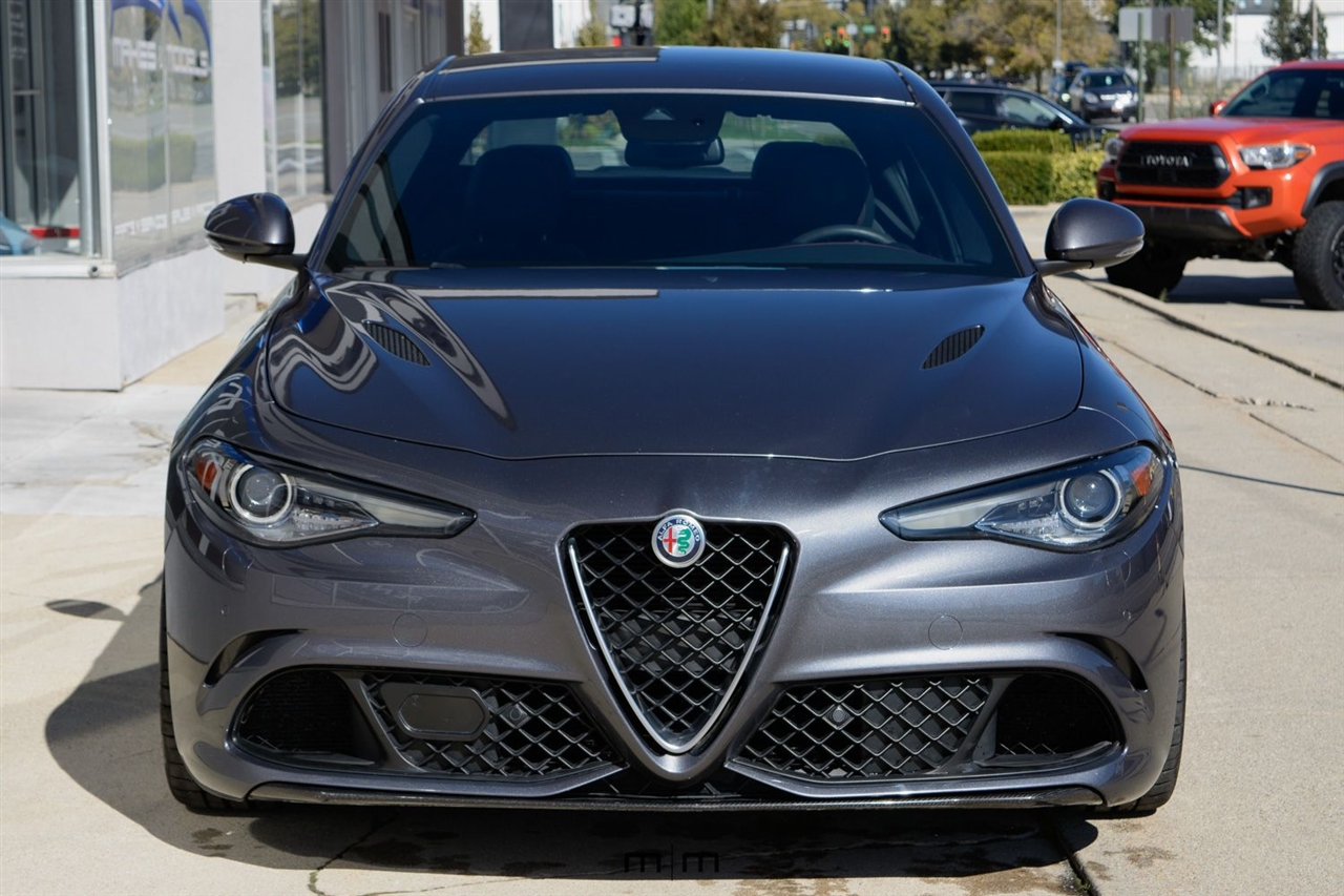 Alfa Romeo Giulia  2017