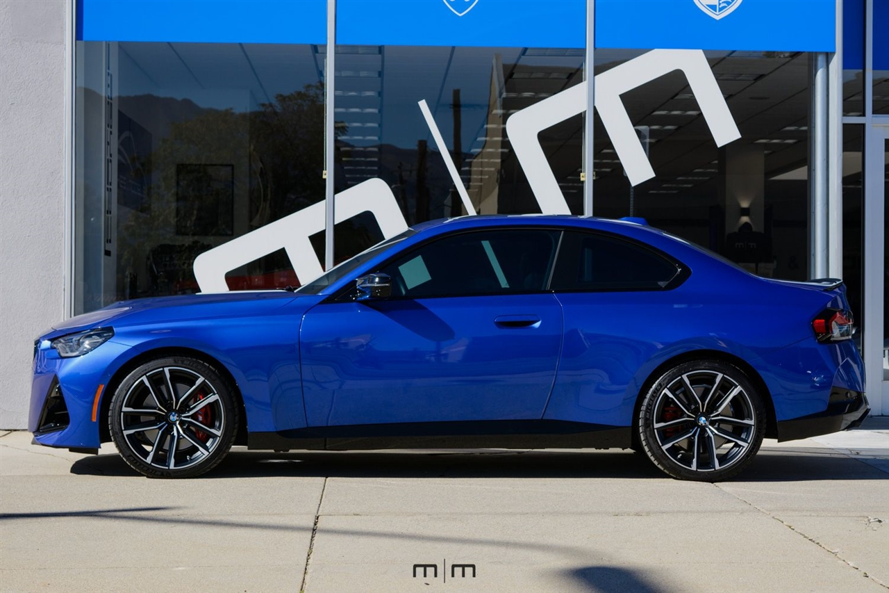 BMW 2-Series  2023