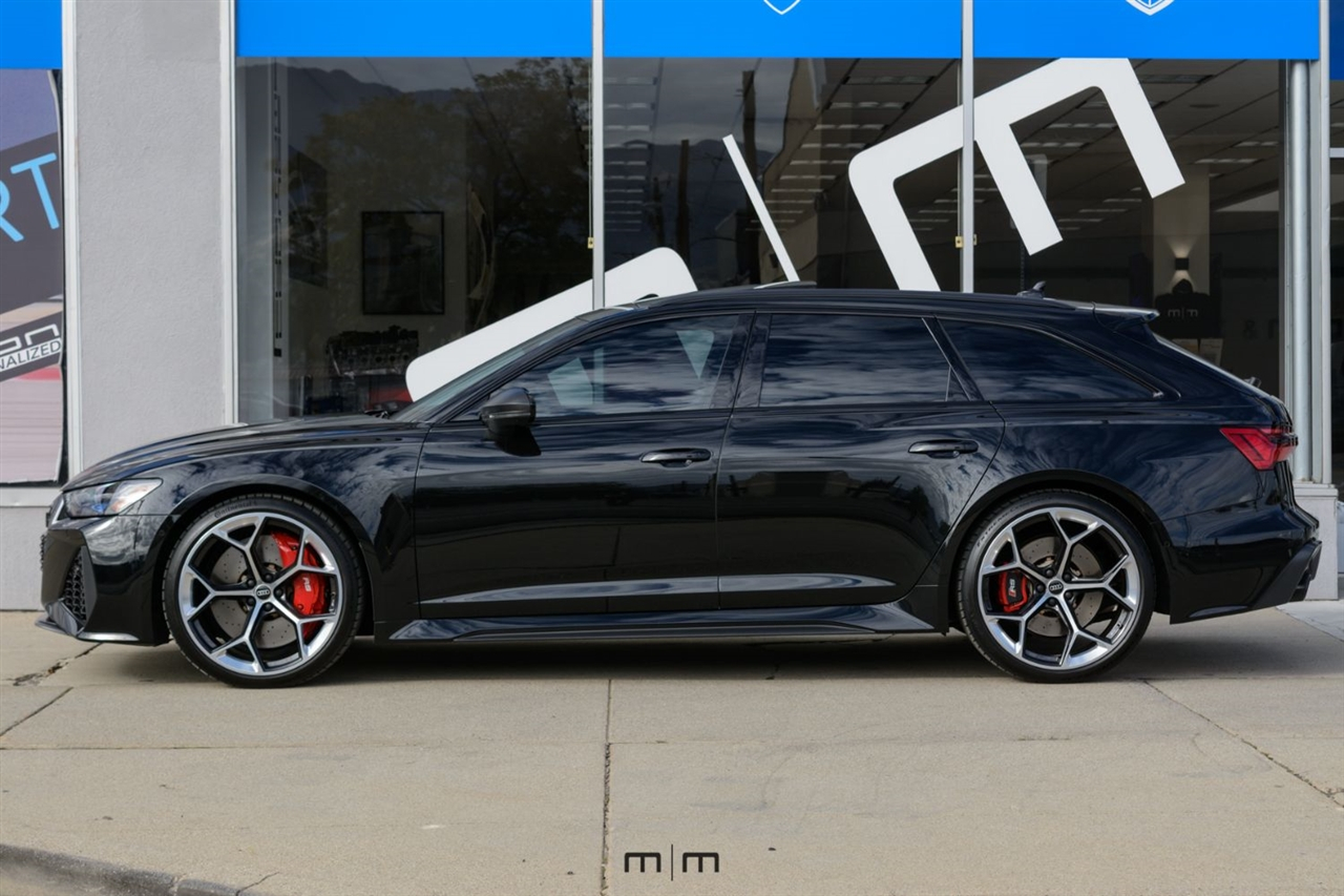 Audi RS6 Avant  2025