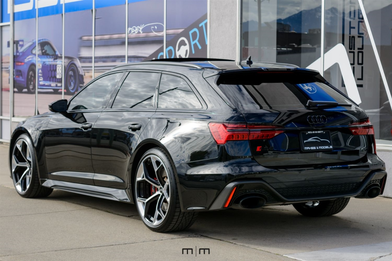 Audi RS6 Avant  2025