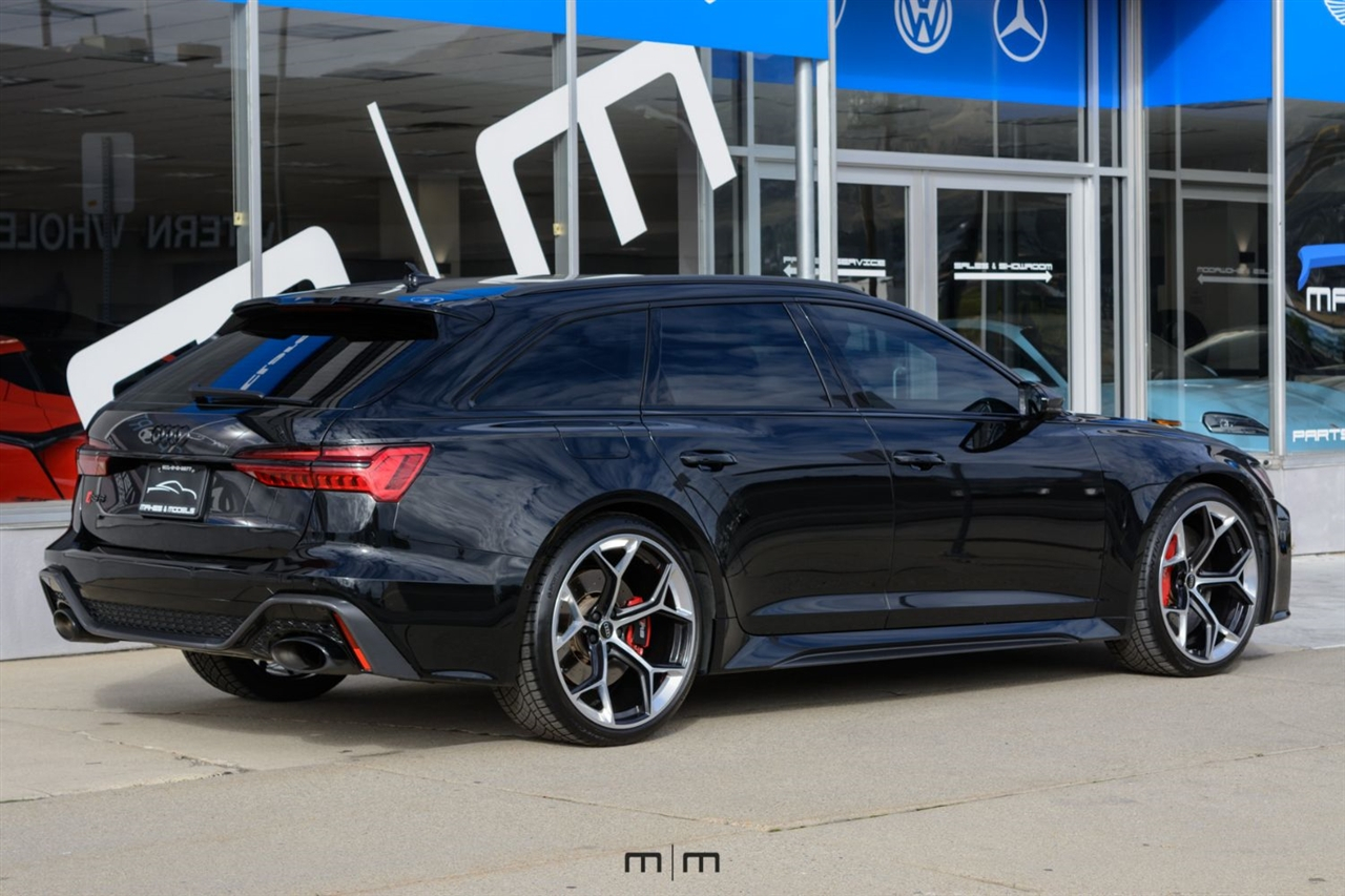 Audi RS6 Avant  2025
