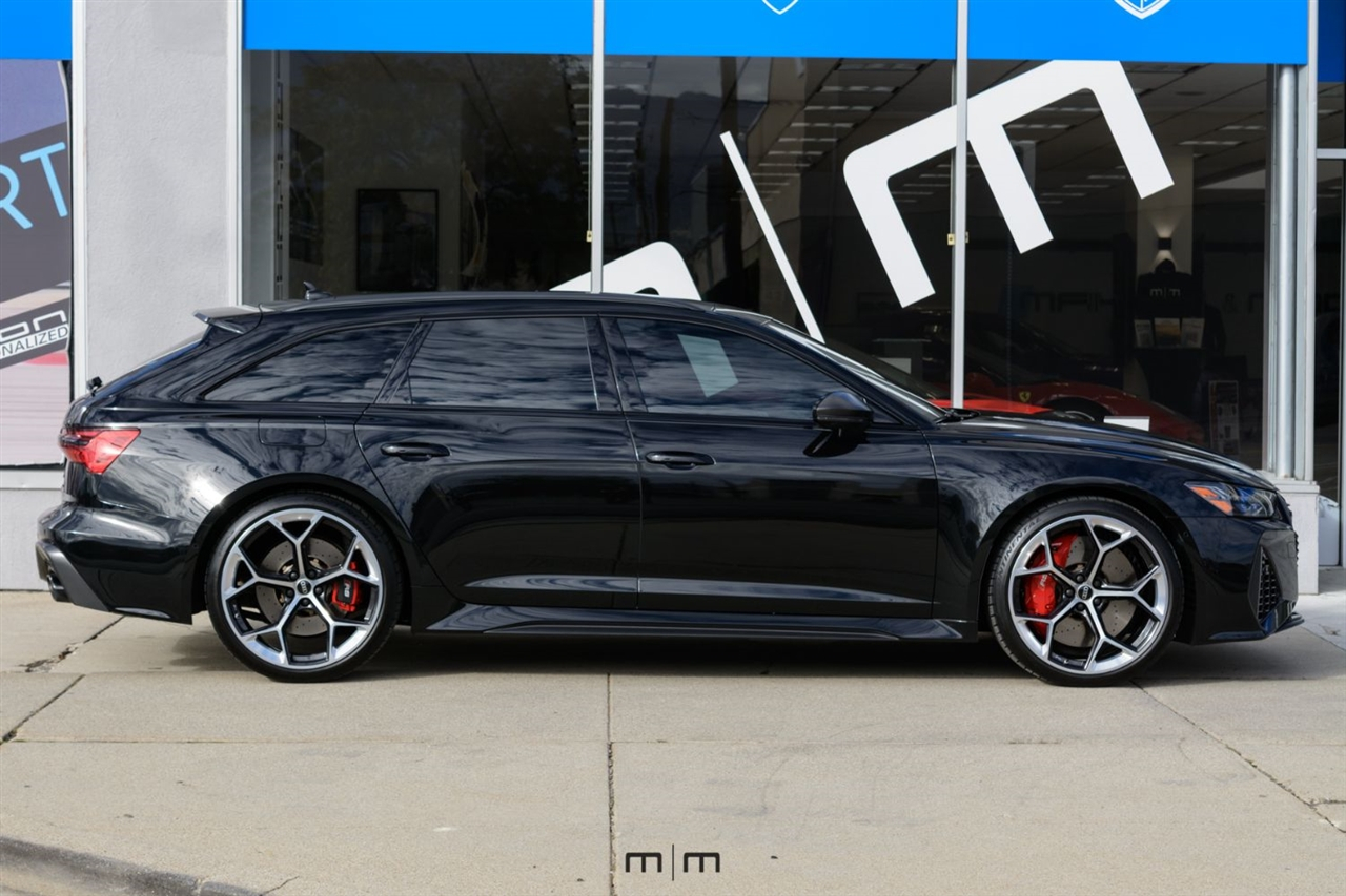 Audi RS6 Avant  2025
