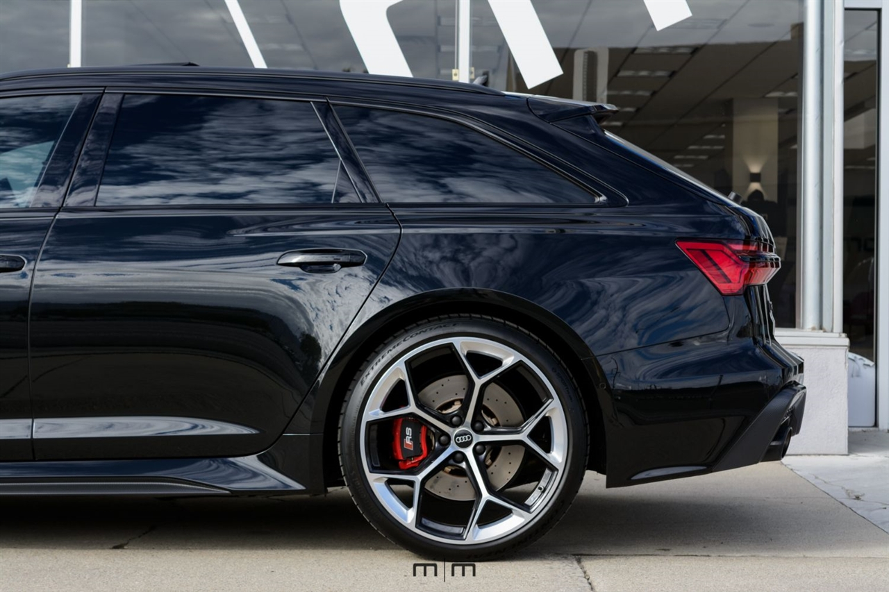 Audi RS6 Avant  2025