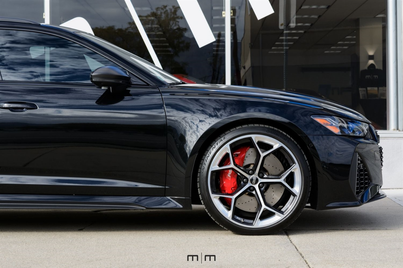 Audi RS6 Avant  2025
