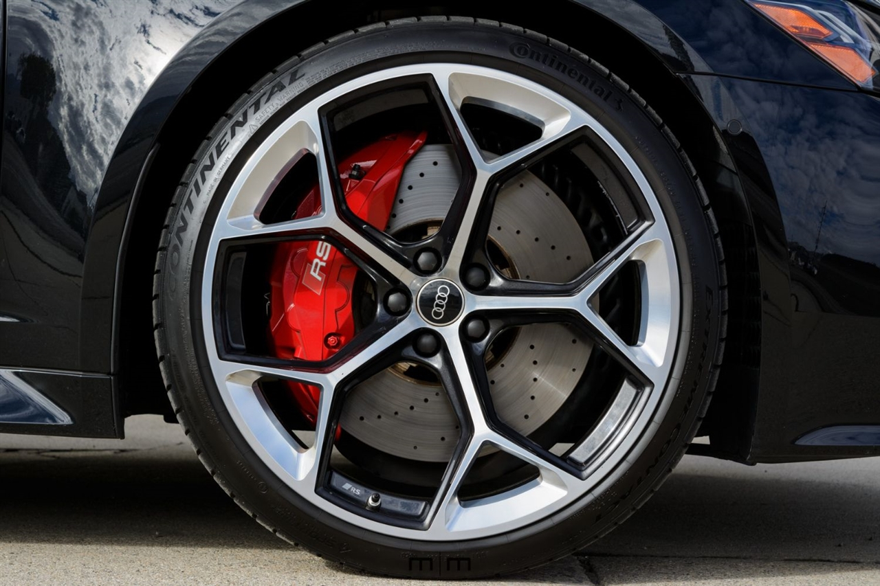 Audi RS6 Avant  2025